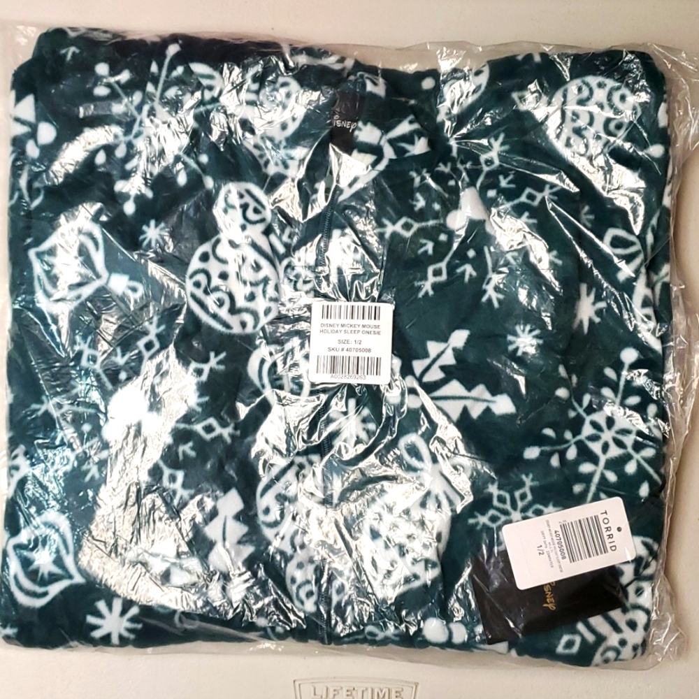 ❤️NWT TORRID PAJAMA DISNEY CHRISTMAS HOLIDAY MICKEY MOUSE ONESIE PLUS - Picture 5 of 12